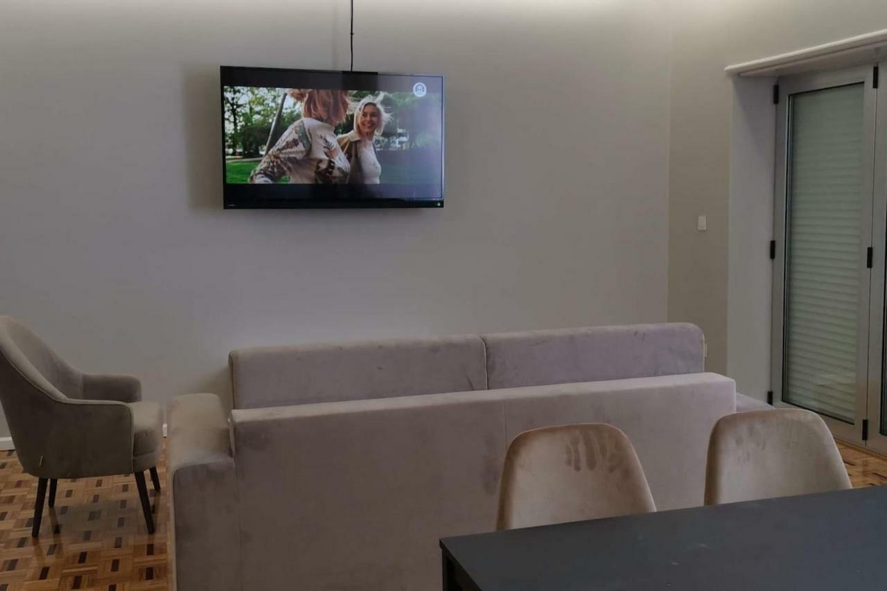 Grey Apartment Braga Bagian luar foto