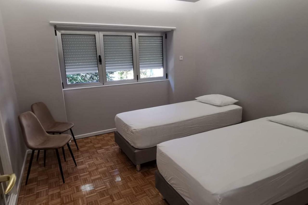 Grey Apartment Braga Bagian luar foto