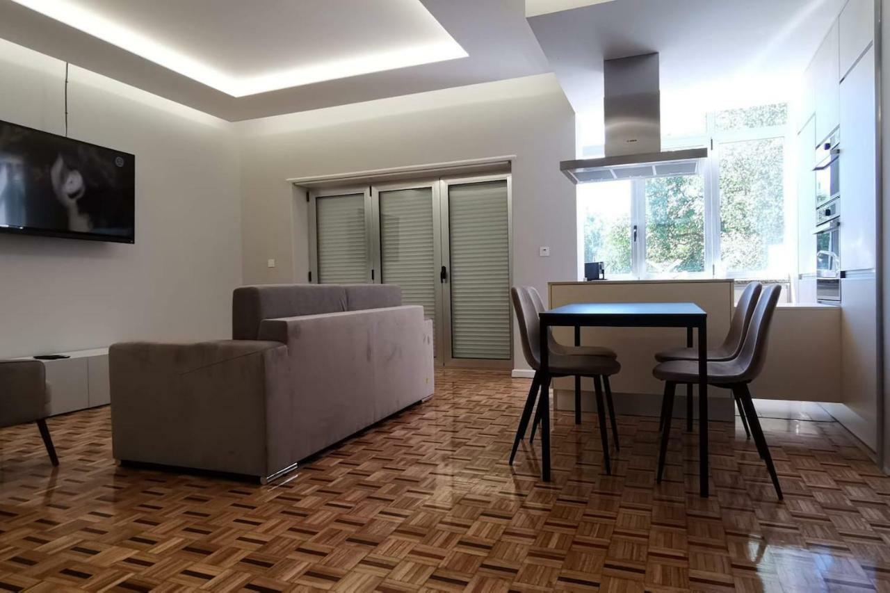 Grey Apartment Braga Bagian luar foto