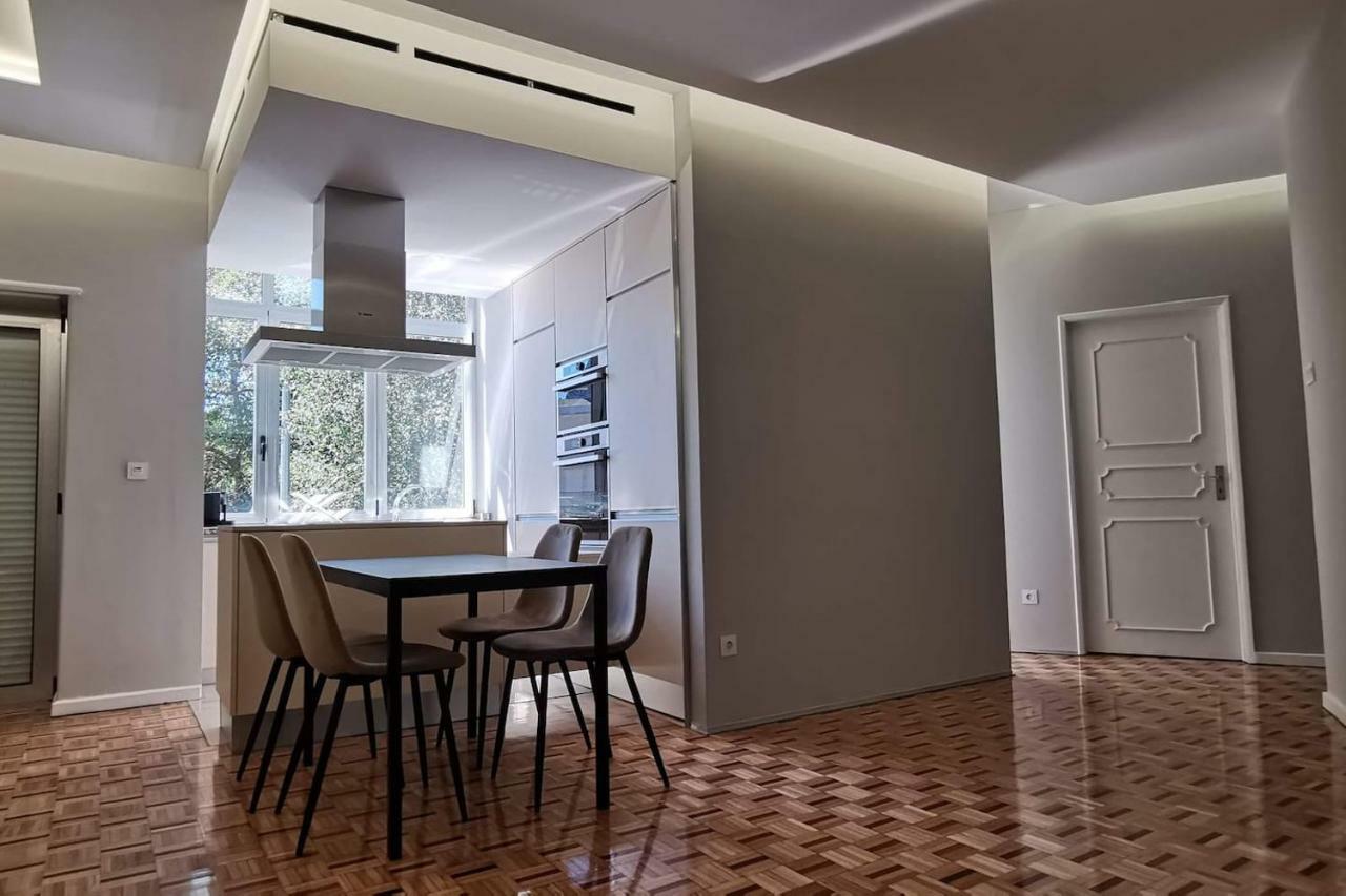 Grey Apartment Braga Bagian luar foto
