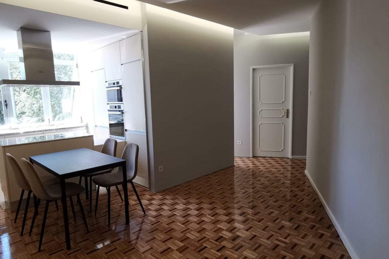 Grey Apartment Braga Bagian luar foto